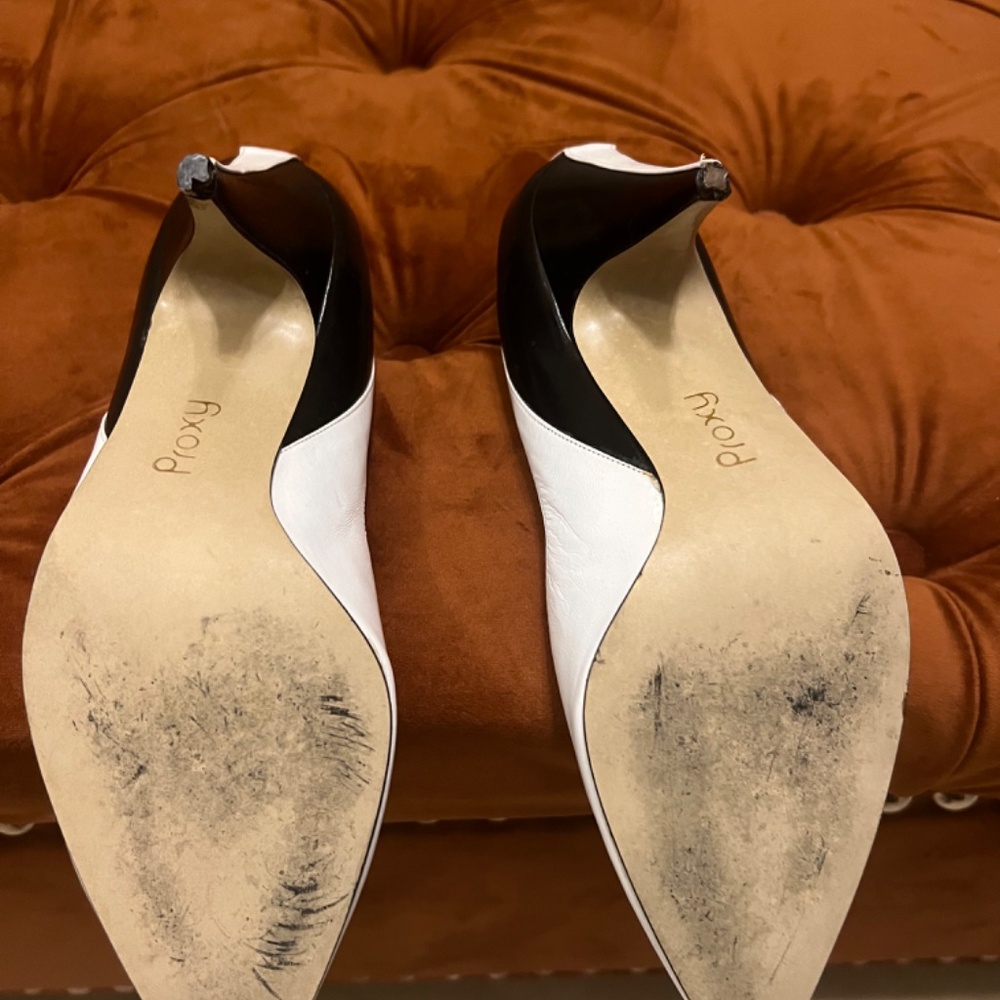 Proxy Heels - Picture 3 of 3